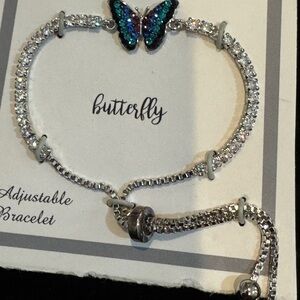 Silver Tone Rhinestone Butterfly Adjustable Bracelet so‎ Pretty east to put on